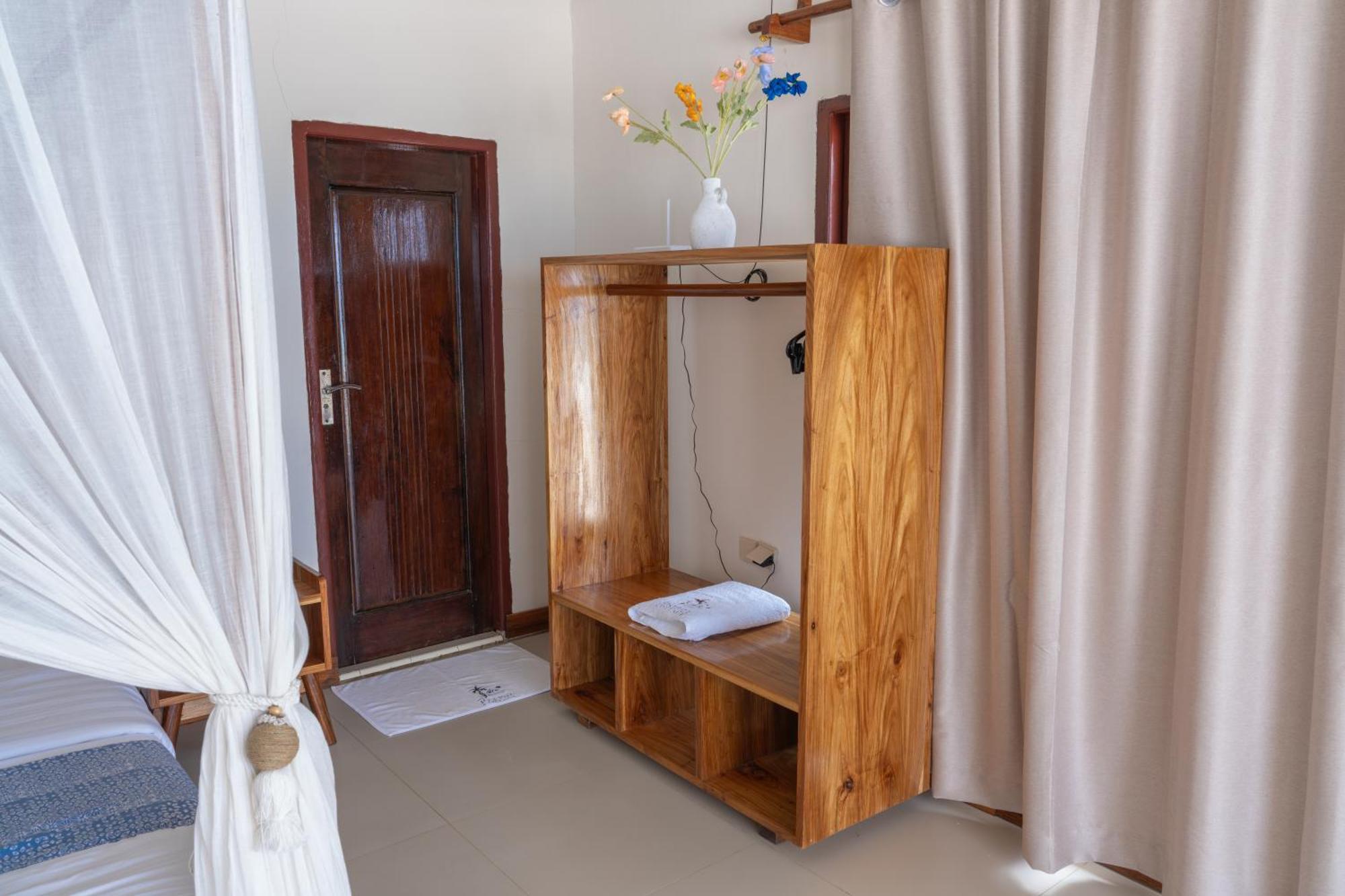 Josepha Cottage Ngurbloat Екстериор снимка